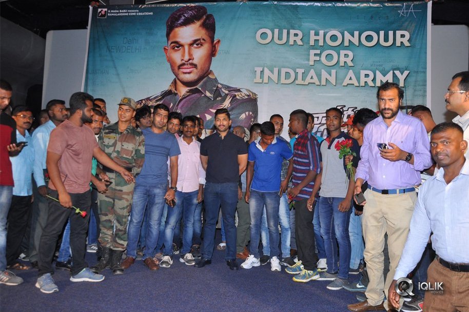 Army-People-Watching-Naa-Peru-Surya-Naa-illu-India-Movie-Photos